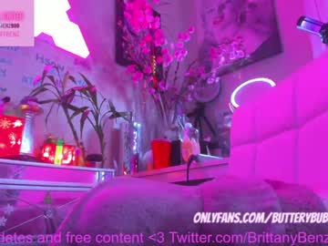 Naked cam girl butterybubblebutt image #3554003