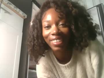 Naked cam girl theroyaldoll image #4036565