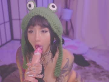 nekyra_san naked cam