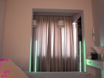 Naked cam girl lindamei image #2558061