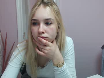 Naked cam girl lila_page image #1101362