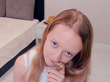 dianeevelyns naked cam