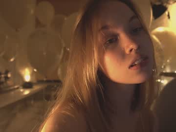 Naked cam girl bibi_it_is image #3021673