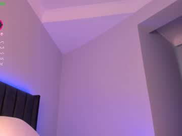 Naked cam girl aerri_lee image #1881588