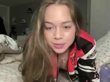 Naked cam couple madisonfox6969 image #4027708