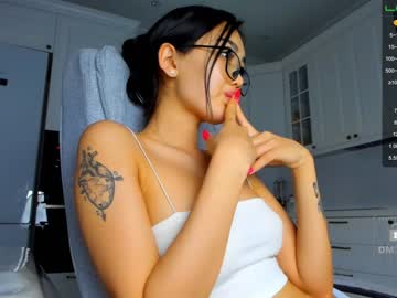 Naked cam girl miyong_7 image #1559345