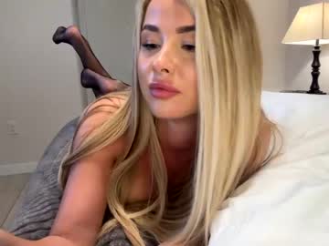 honeyyybunnyy naked cam