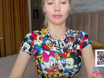 Naked cam girl dontbeshybaby image #3819341