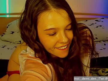 Naked cam girl _demi_dee_ image #1362985