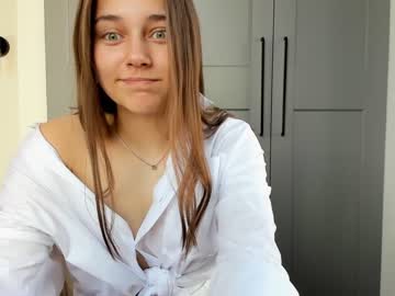 Naked cam girl eleonora_linn image #2072645