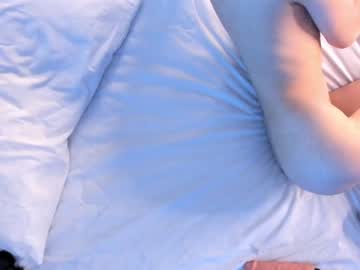 Naked cam girl aura_kiss image #3148630