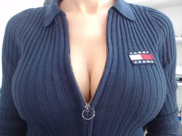 Naked cam girl eat_mee_out image #1526182