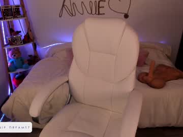Naked cam girl annie_dreams image #481015