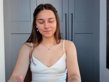 Naked cam girl eleonora_linn image #2087337