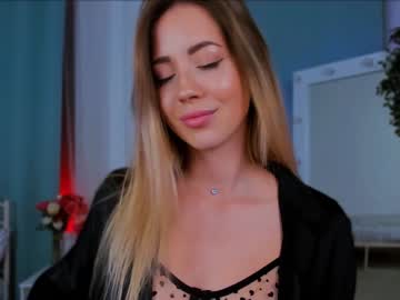 Naked cam girl emmi_rosee image #3584774