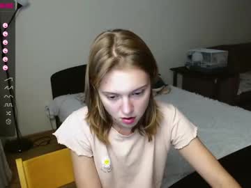 Naked cam girl shy_mirabel image #2983281