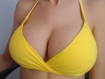 Naked cam girl eat_mee_out image #2058459