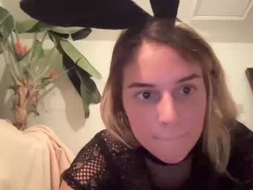 Naked cam girl snowbunnyass image #3489013