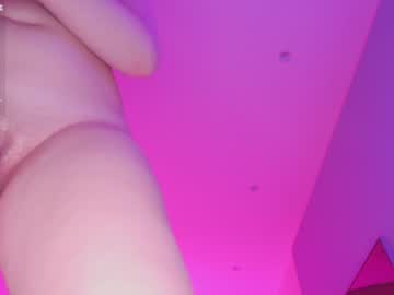 Naked cam girl aveksmr image #3065287