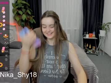 Naked cam girl emmika_ image #3555628