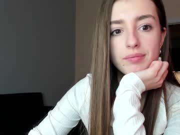 Naked cam girl coy_amina_ image #3513876