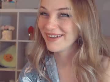 Naked cam girl mia_milagros image #1242516
