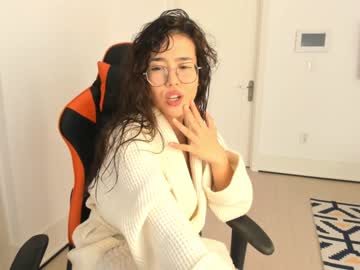 Naked cam girl mei_tin image #2859314