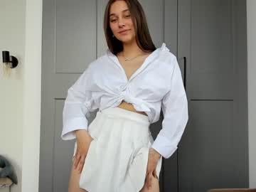 Naked cam girl eleonora_linn image #2072294