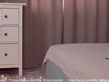 Naked cam girl mia_milagros image #2622428