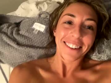 Naked cam girl madi_marieee image #194342