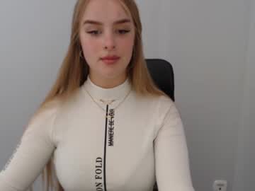 Naked cam girl molly_wenis image #2430783
