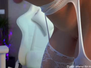 Naked cam girl xoxo_emma image #1890626