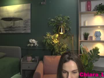 Naked cam girl chiara_luxury image #3319619