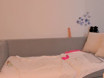 Naked cam girl mayasteps image #1185974