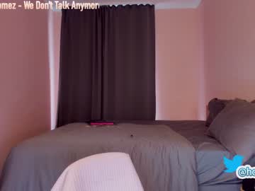 Naked cam girl hollyextra image #2517279