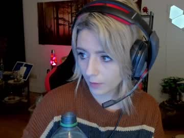 Naked cam girl kimilee22 image #515523