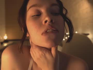 Naked cam girl bibi_it_is image #501526