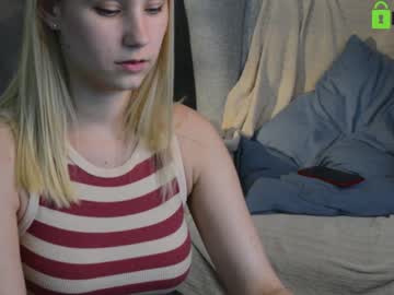 Naked cam girl boooooom_ image #2225907