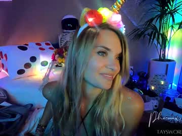 Naked cam girl phoenix_taylor image #215782