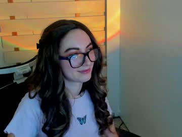 emilia_clark_ naked cam