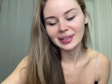 Naked cam girl militonia image #2706608