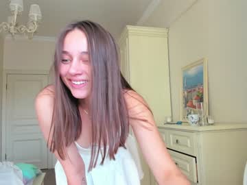 Naked cam girl eleonora_linn image #2171847