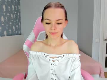 Naked cam girl bellaglorry image #2285016