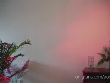 Naked cam girl auddicted image #151192