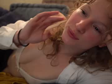 Naked cam girl sistinehashands image #3541661
