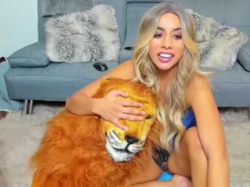 Naked cam girl jazmynn_m image #86443