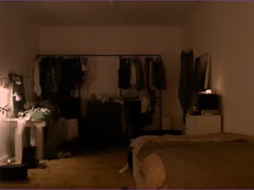 Naked cam girl bitter_moon image #3339697