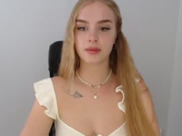 Naked cam girl molly_wenis image #2402296