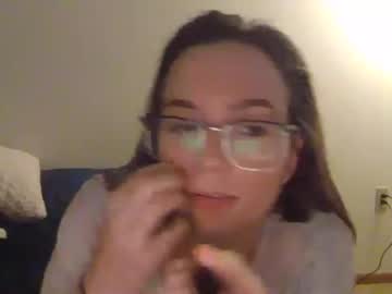 Naked cam girl preciouslucy8380 image #3153036