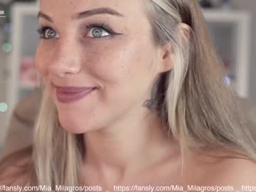 Naked cam girl mia_milagros image #2499713